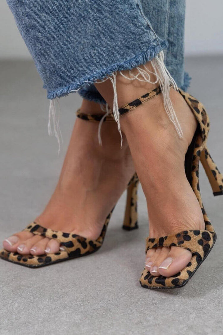 AFRICA | Elegant High Heel Animal Print Sandals for a Chic and Unique Look