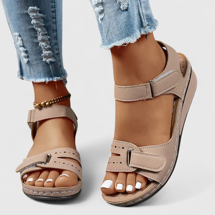 Annet - Sleek Orthopedic Sandals