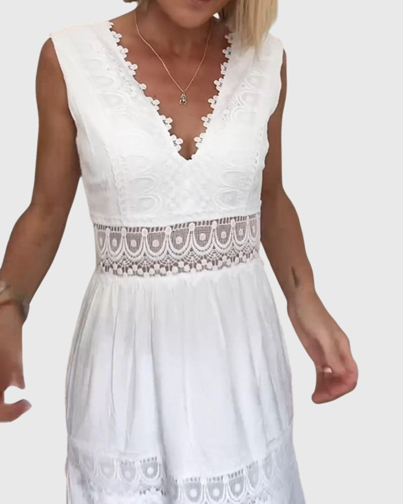 Alexandra - White Plunge Dress