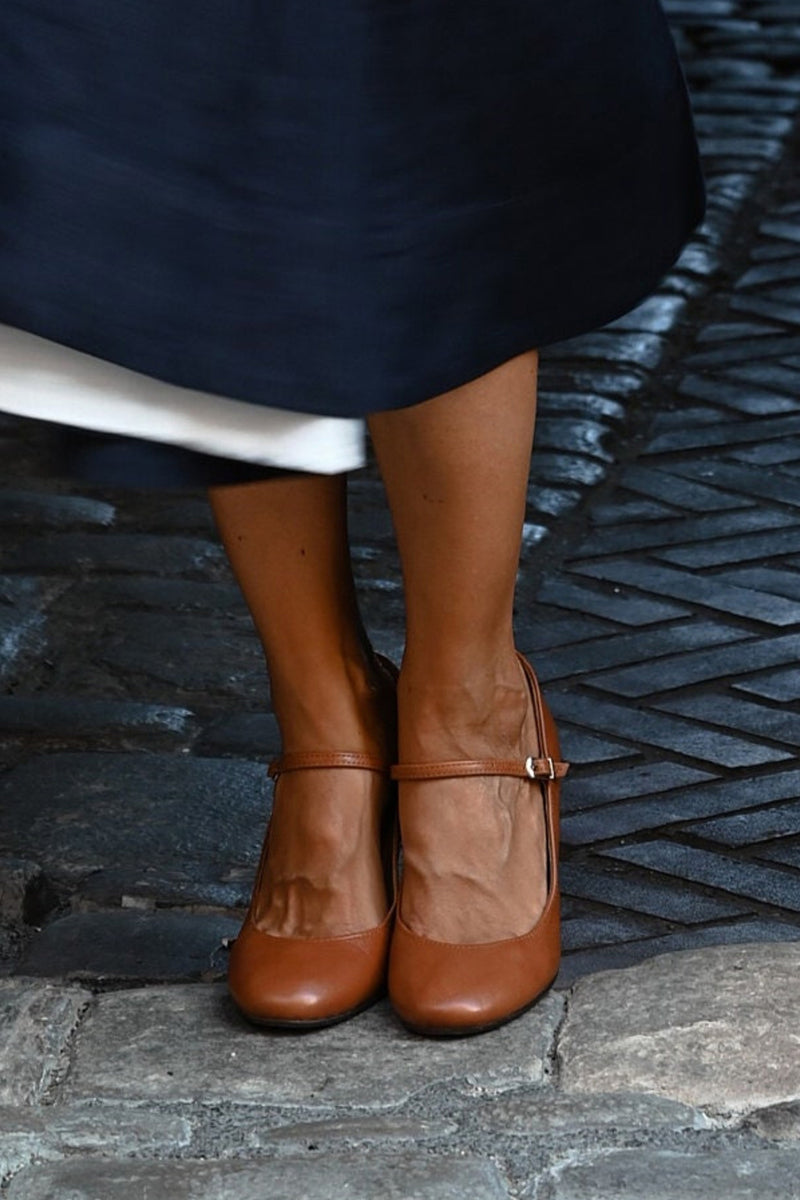 Caella™ | Elegant sandals with straps and a chunky heel, perfect for any occasion