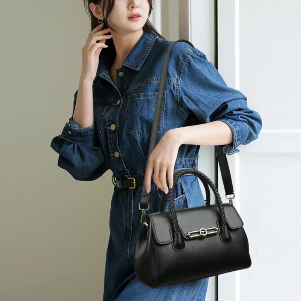 ronja™ – Classic Bag with Woven Handle and Gold Accents