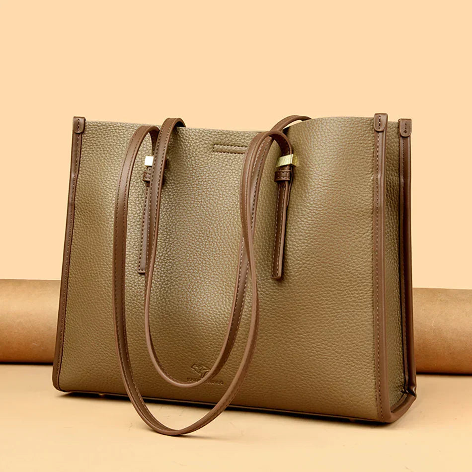 Elegant everyday bag with a leather look