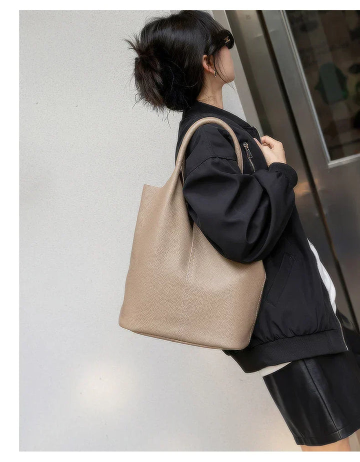 Light blue bucket bag with a luxurious leather look