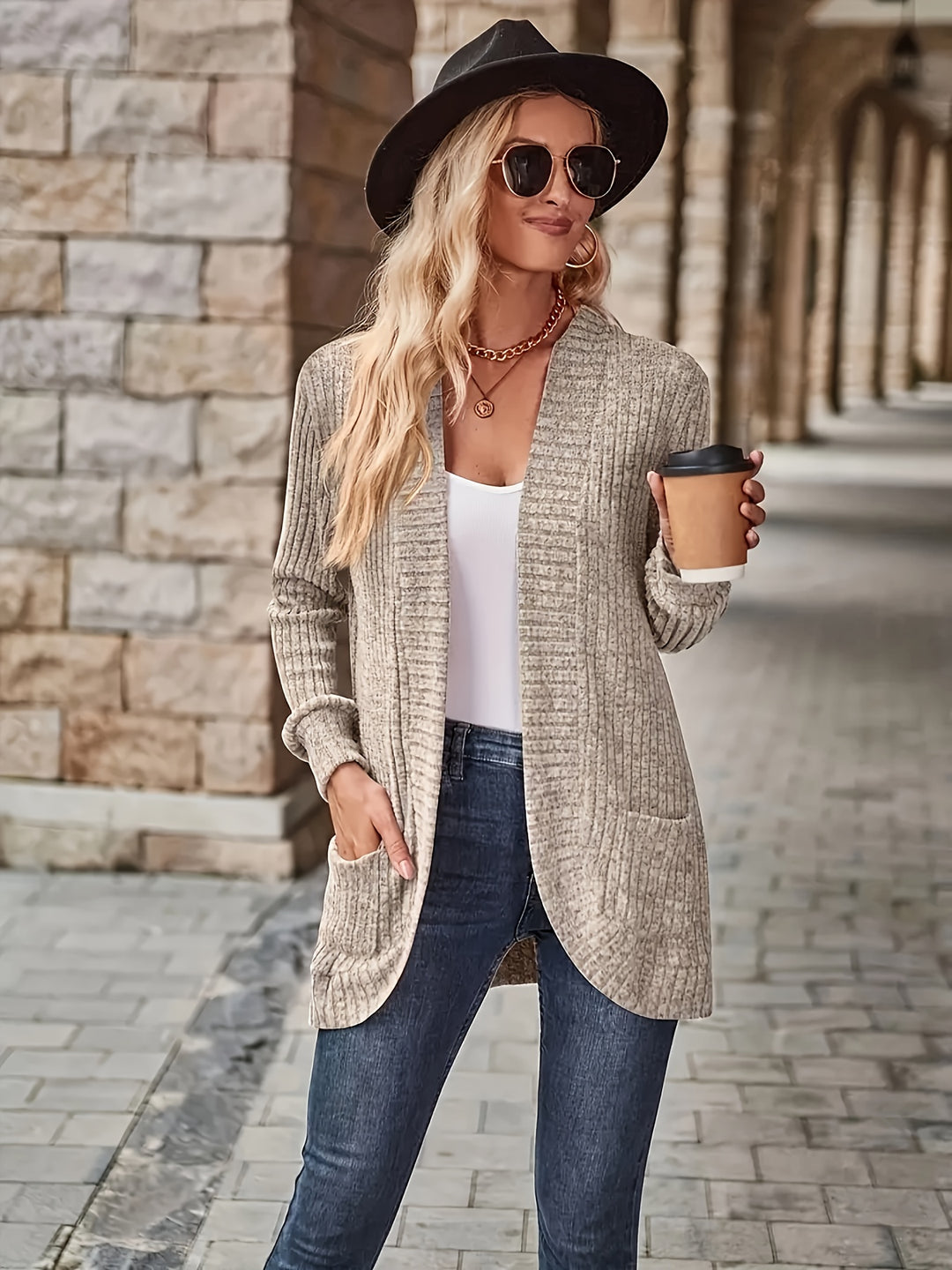 Valmai - Elegant Cardigan