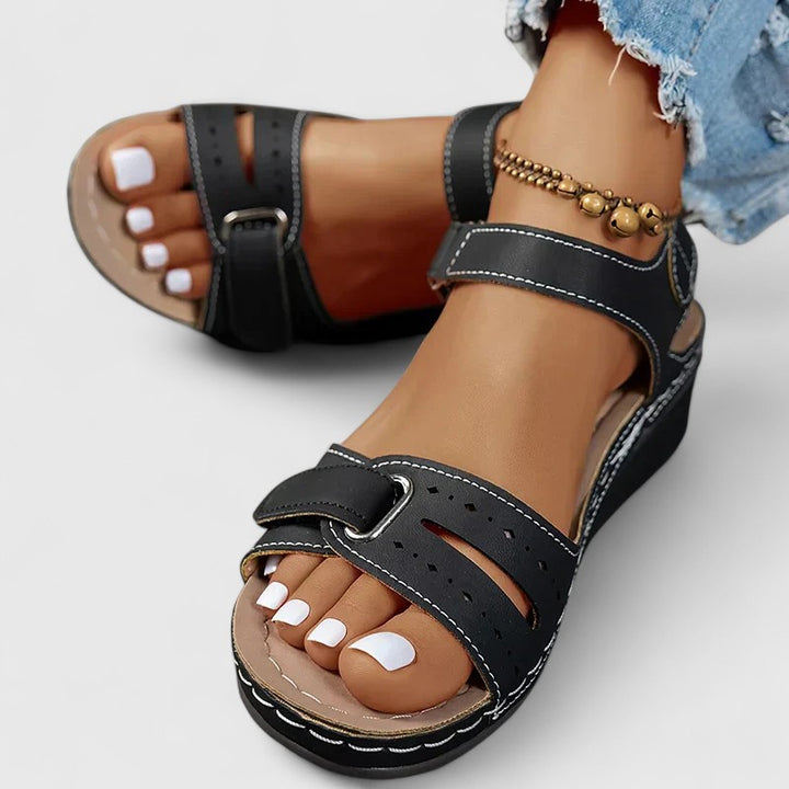 Annet - Sleek Orthopedic Sandals