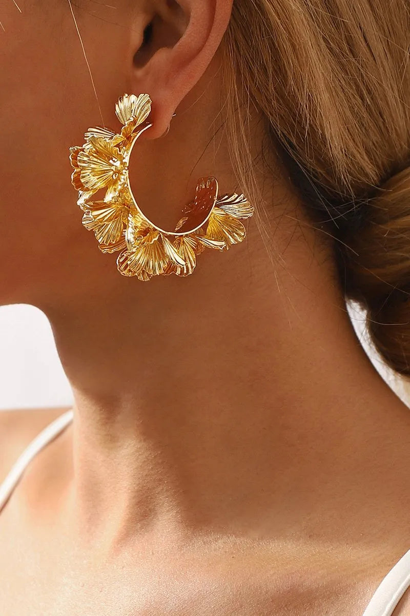 Hadley | C-Shaped Floral-Design Earrings